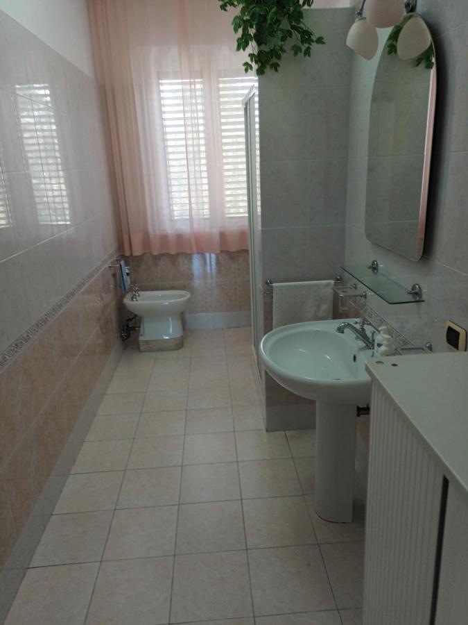 דירות קולונלה La Casa Degli Ippocastani מראה חיצוני תמונה